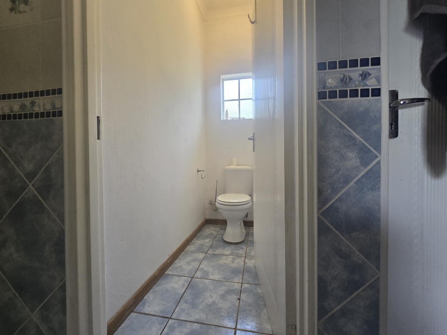 4 Bedroom Property for Sale in Lindequesdrif North West